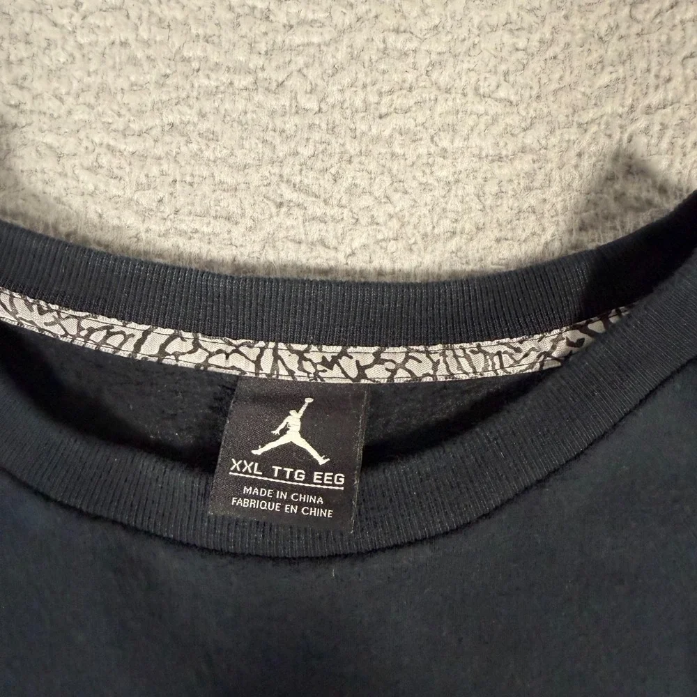 Nike Air Jordan Sweatshirt Mens 2XL Black Gray Faded Elephant Crewneck Jumpman
